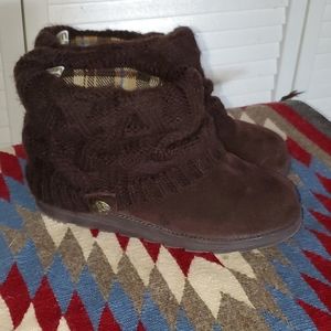 Muk Luk Boots                      (item#100)